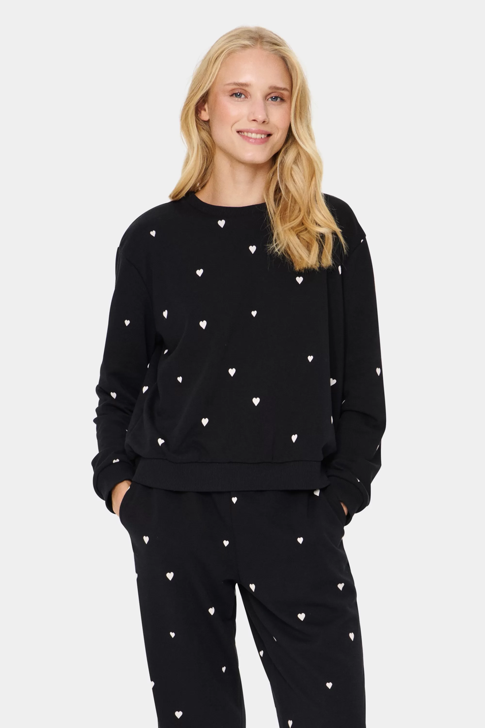 SaintTropez DagnaSZ Sweatshirt BlackIceHarts Shop